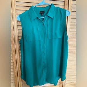 Sleeveless Button Up